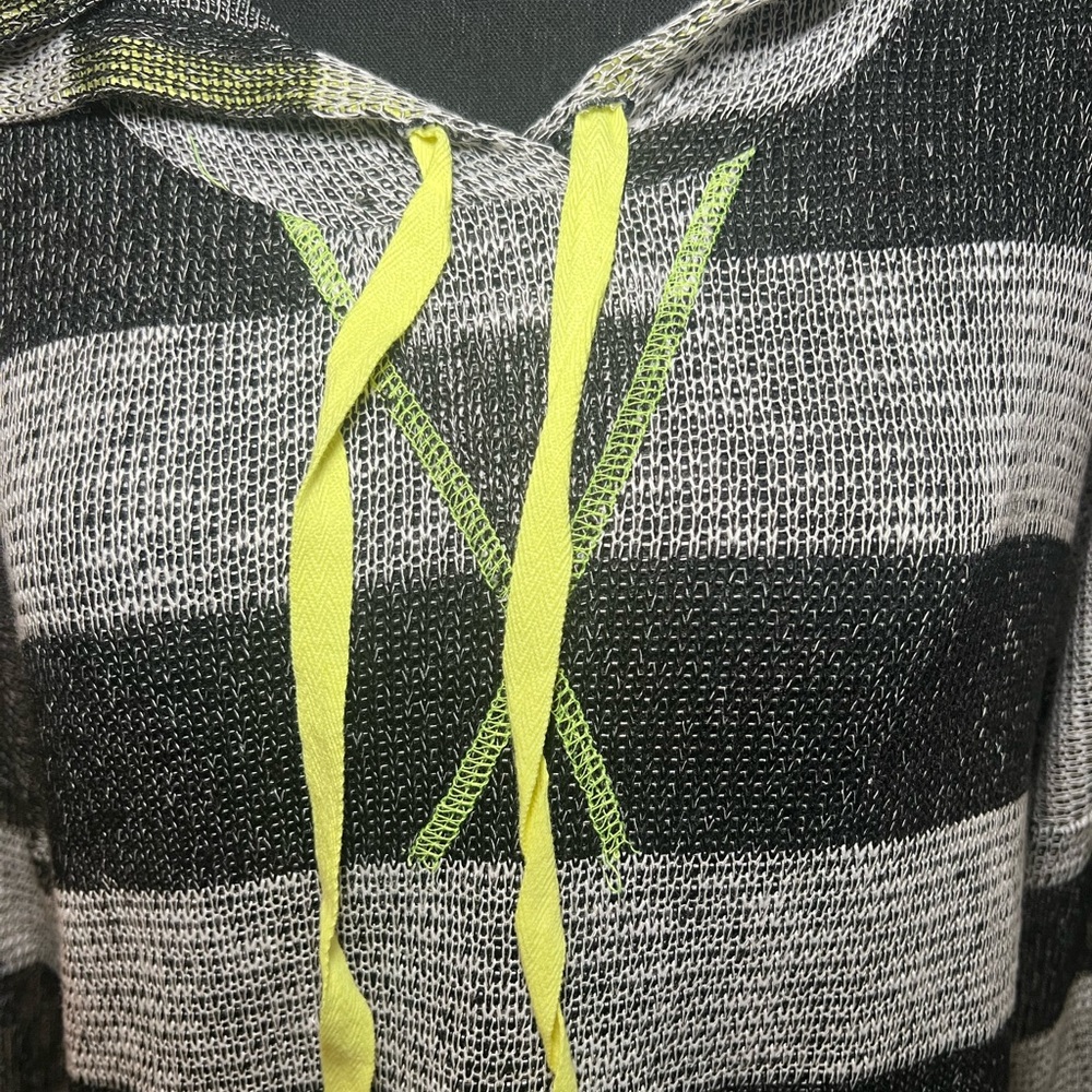 Vintage Havana Striped Beach Hoodie Sweater with Neon Accents - M